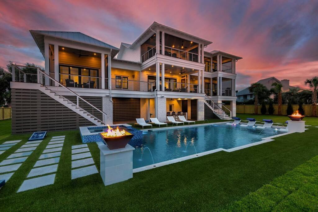 New Waterfront Home With Deep Water Dock Isle of Palms Kültér fotó