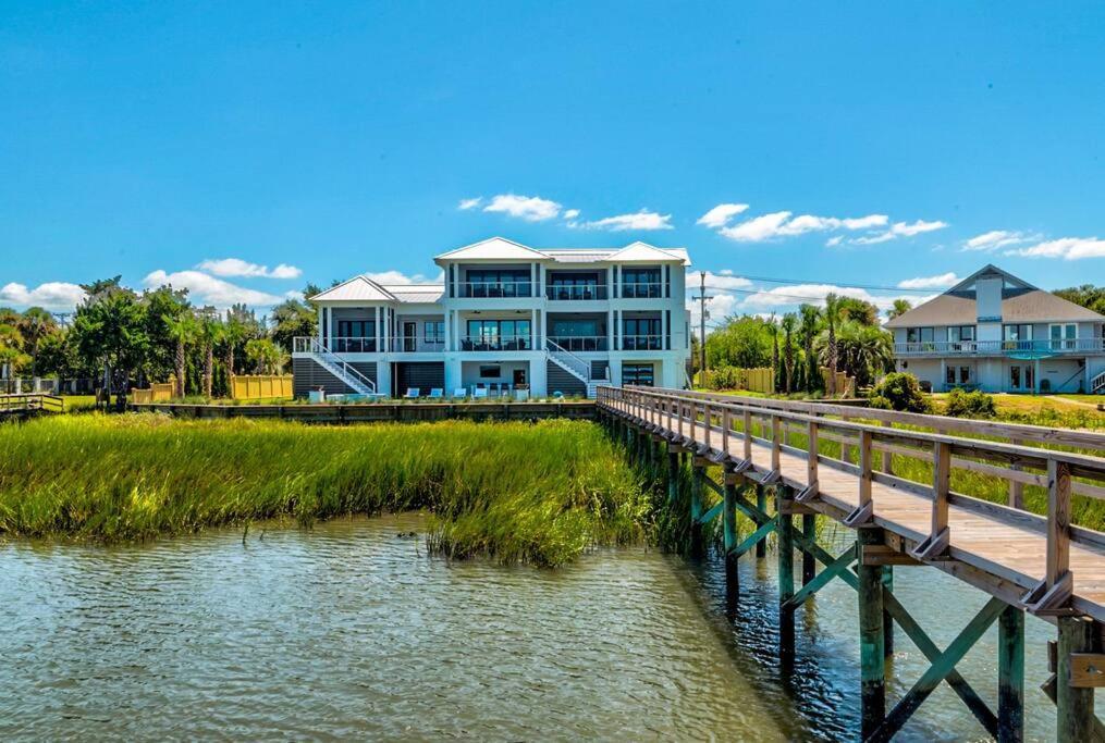 New Waterfront Home With Deep Water Dock Isle of Palms Kültér fotó