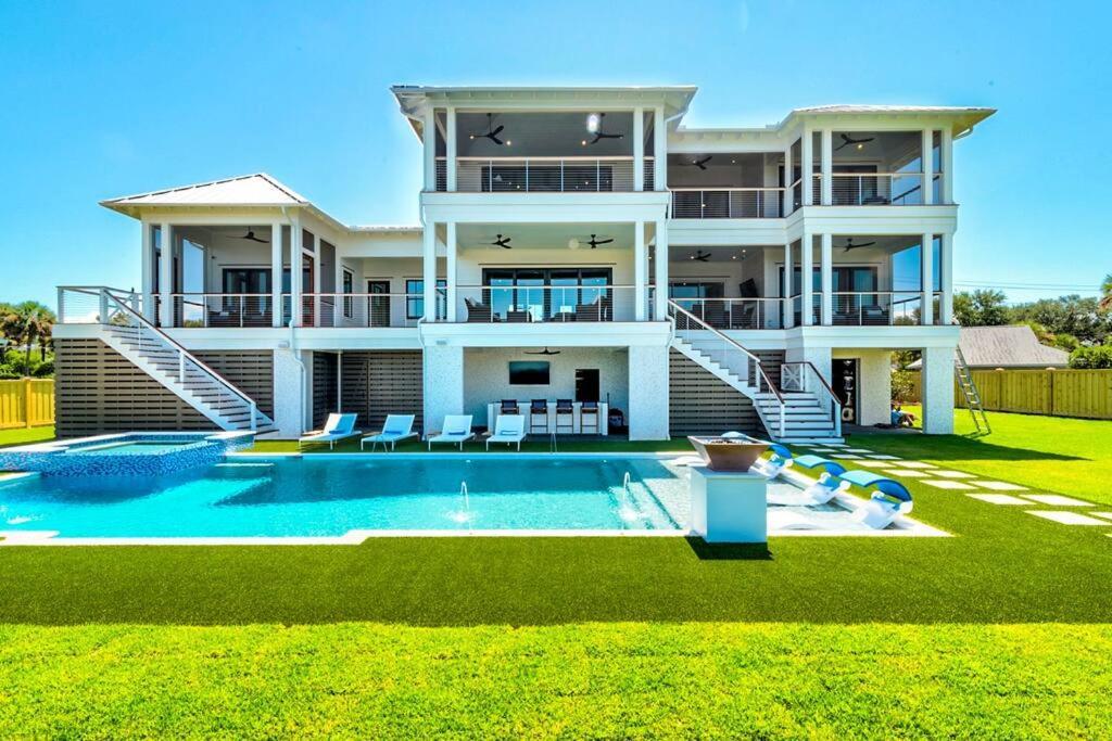 New Waterfront Home With Deep Water Dock Isle of Palms Kültér fotó