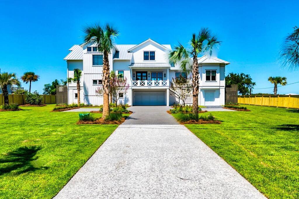 New Waterfront Home With Deep Water Dock Isle of Palms Kültér fotó