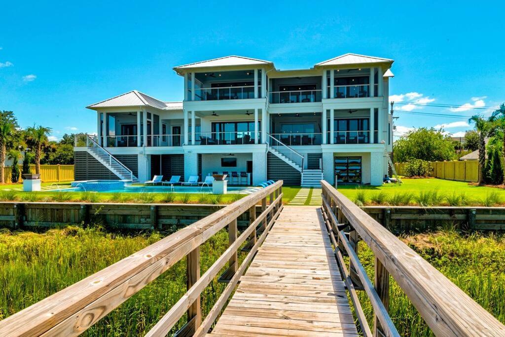 New Waterfront Home With Deep Water Dock Isle of Palms Kültér fotó
