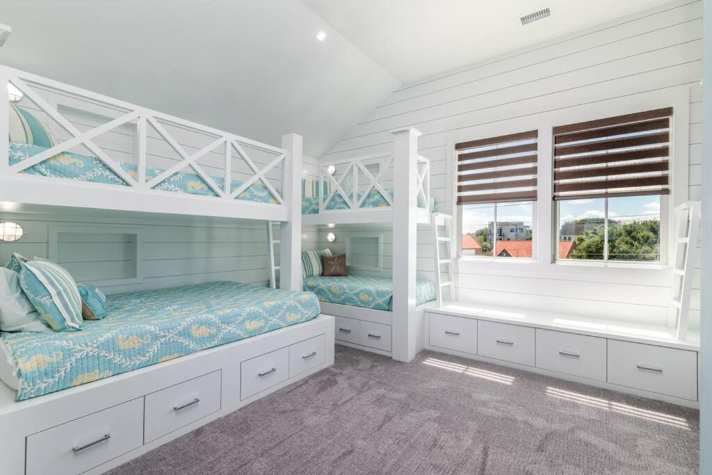 New Waterfront Home With Deep Water Dock Isle of Palms Kültér fotó