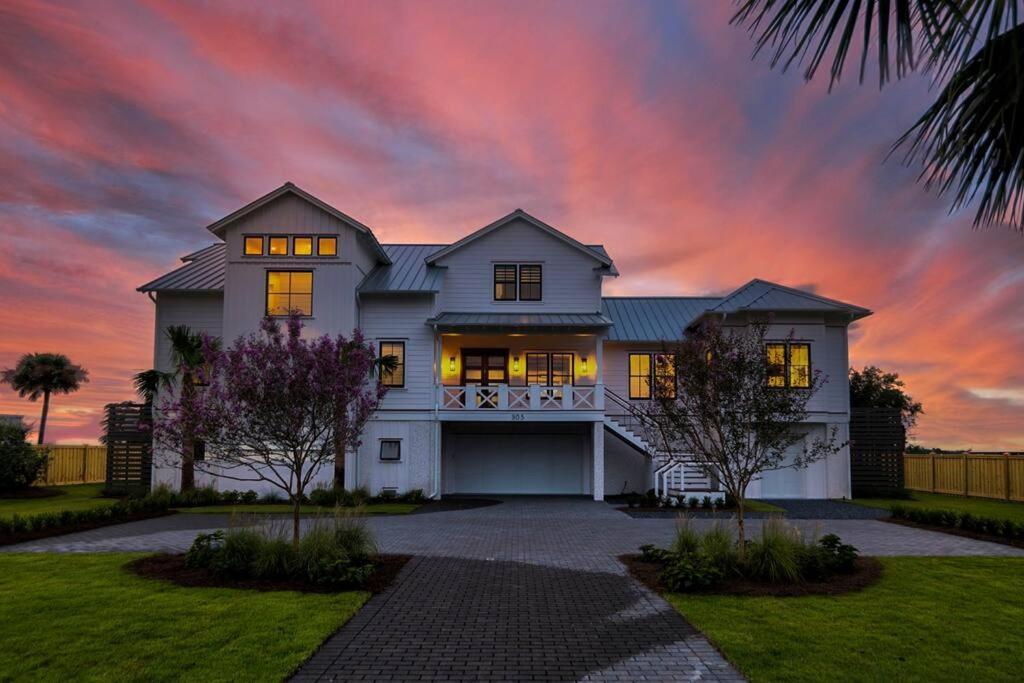 New Waterfront Home With Deep Water Dock Isle of Palms Kültér fotó
