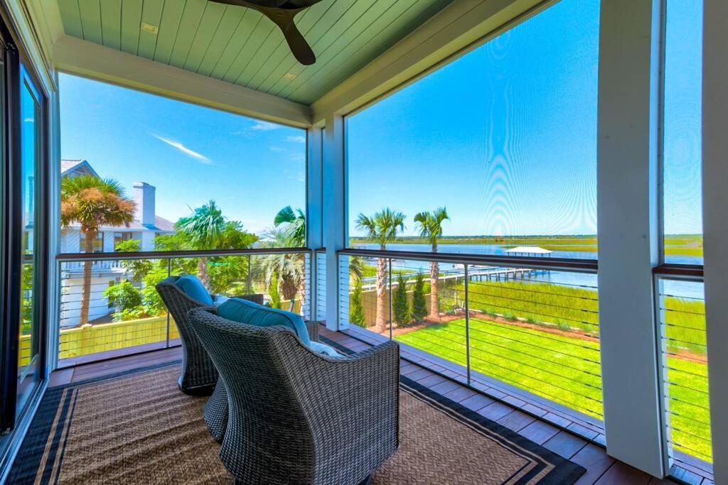 New Waterfront Home With Deep Water Dock Isle of Palms Kültér fotó
